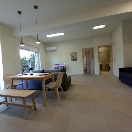 Appartement King Agis 2 à Sparte Extérieur photo